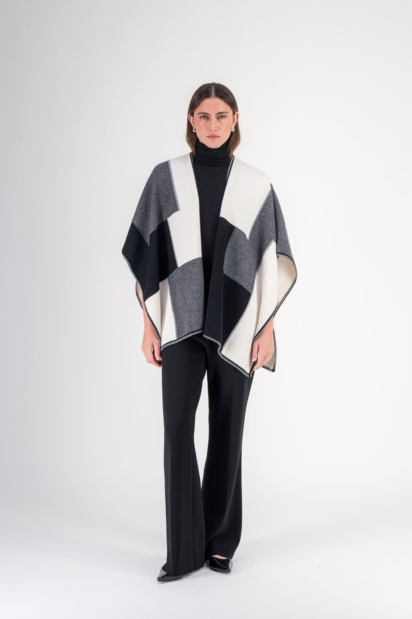 Poncho droit à motif en laine noir