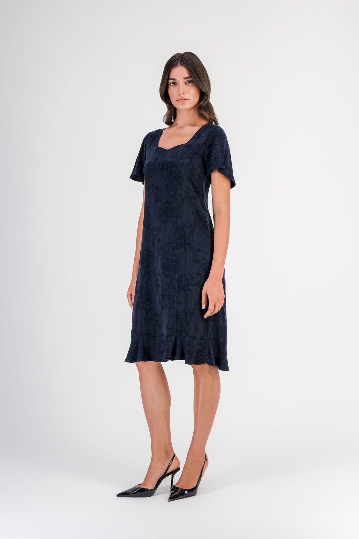 Robe fleurie décolleté cœur marine
