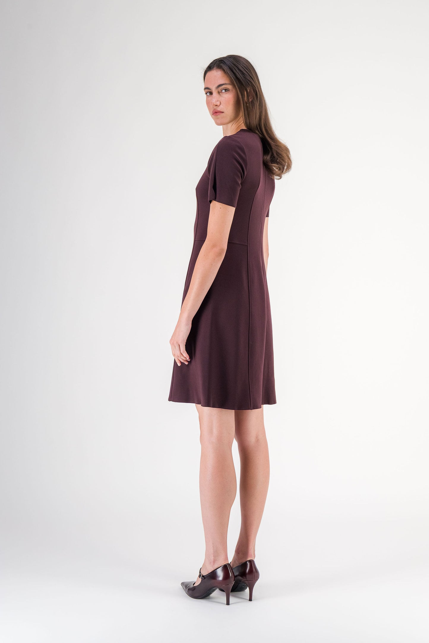 Robe midi droite à empiècements latéraux grenat