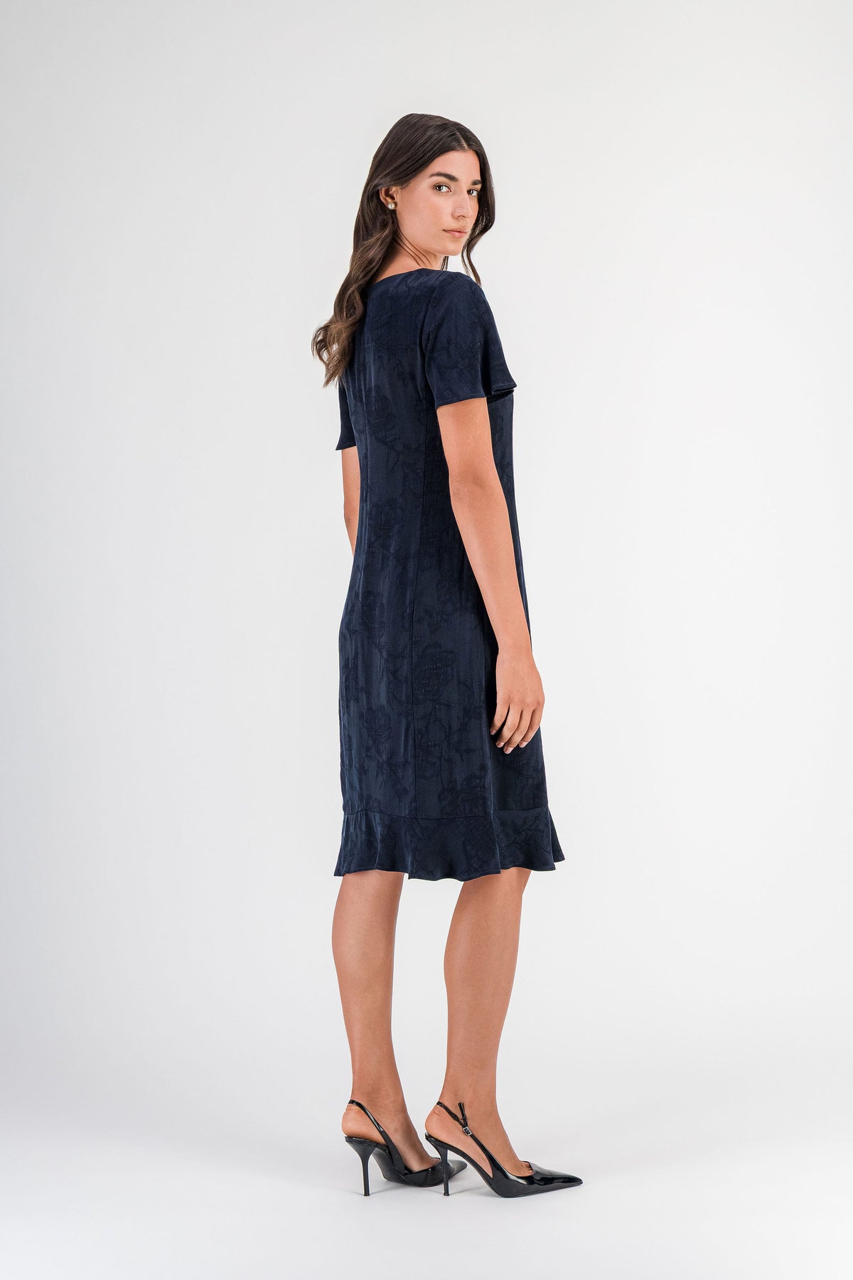 Robe fleurie décolleté cœur marine