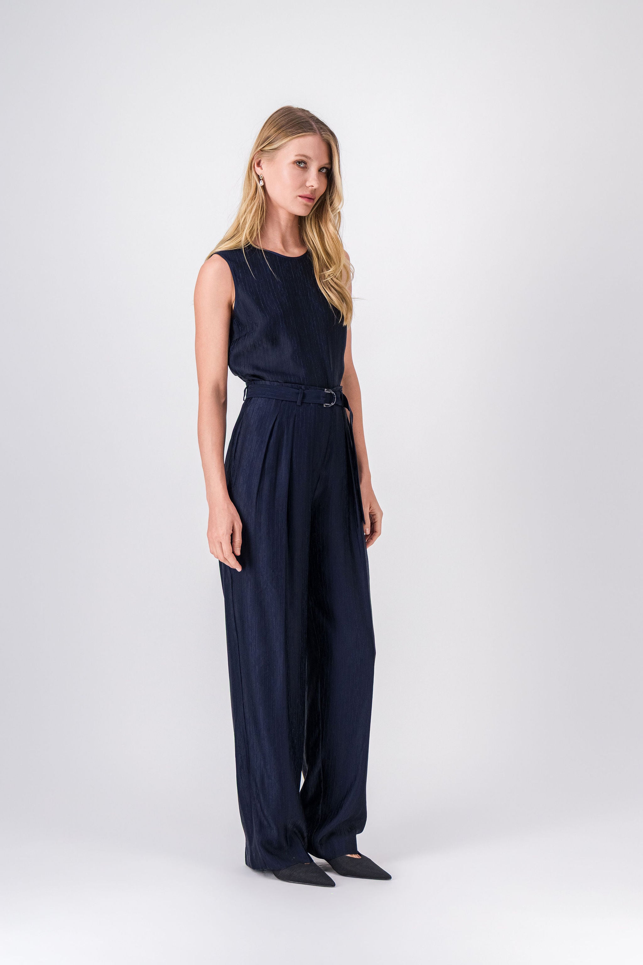 Loose textured navy top