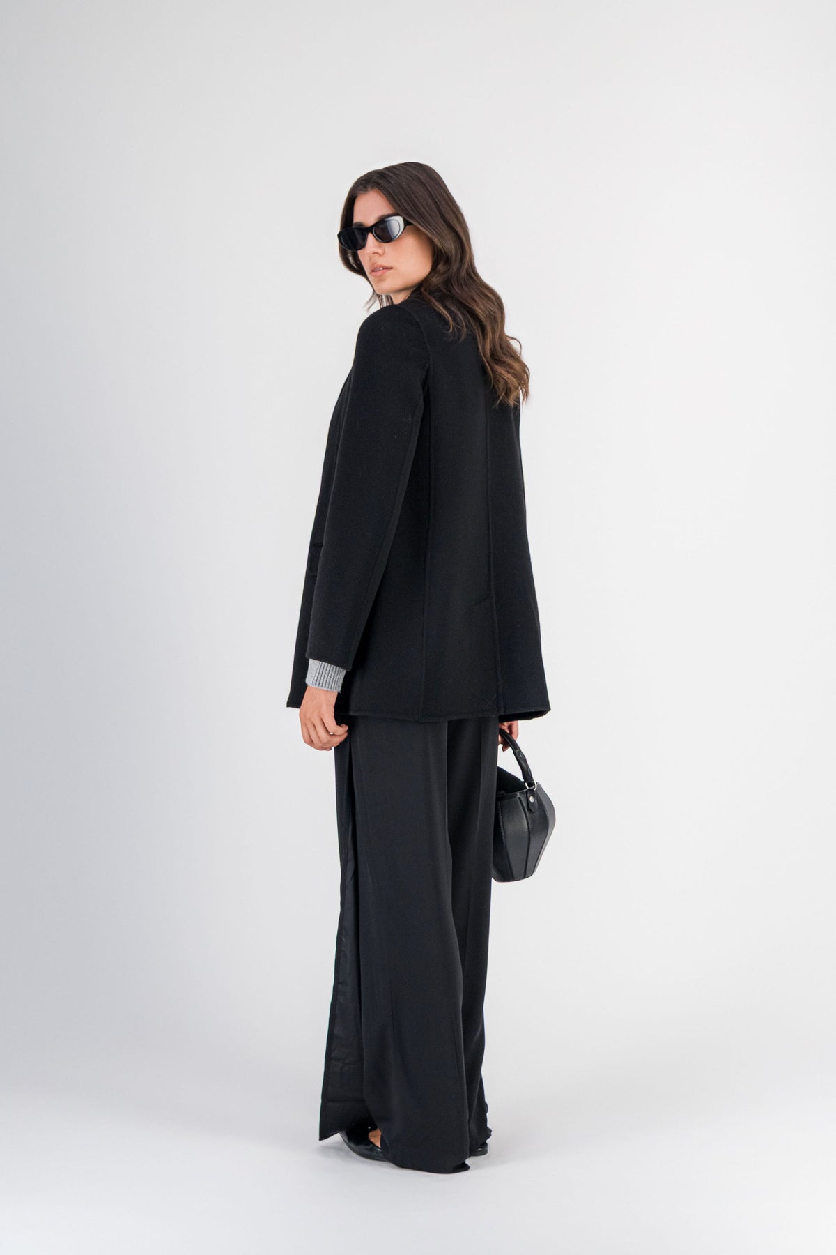 Manteau croisé ajusté en laine et cachemire noir