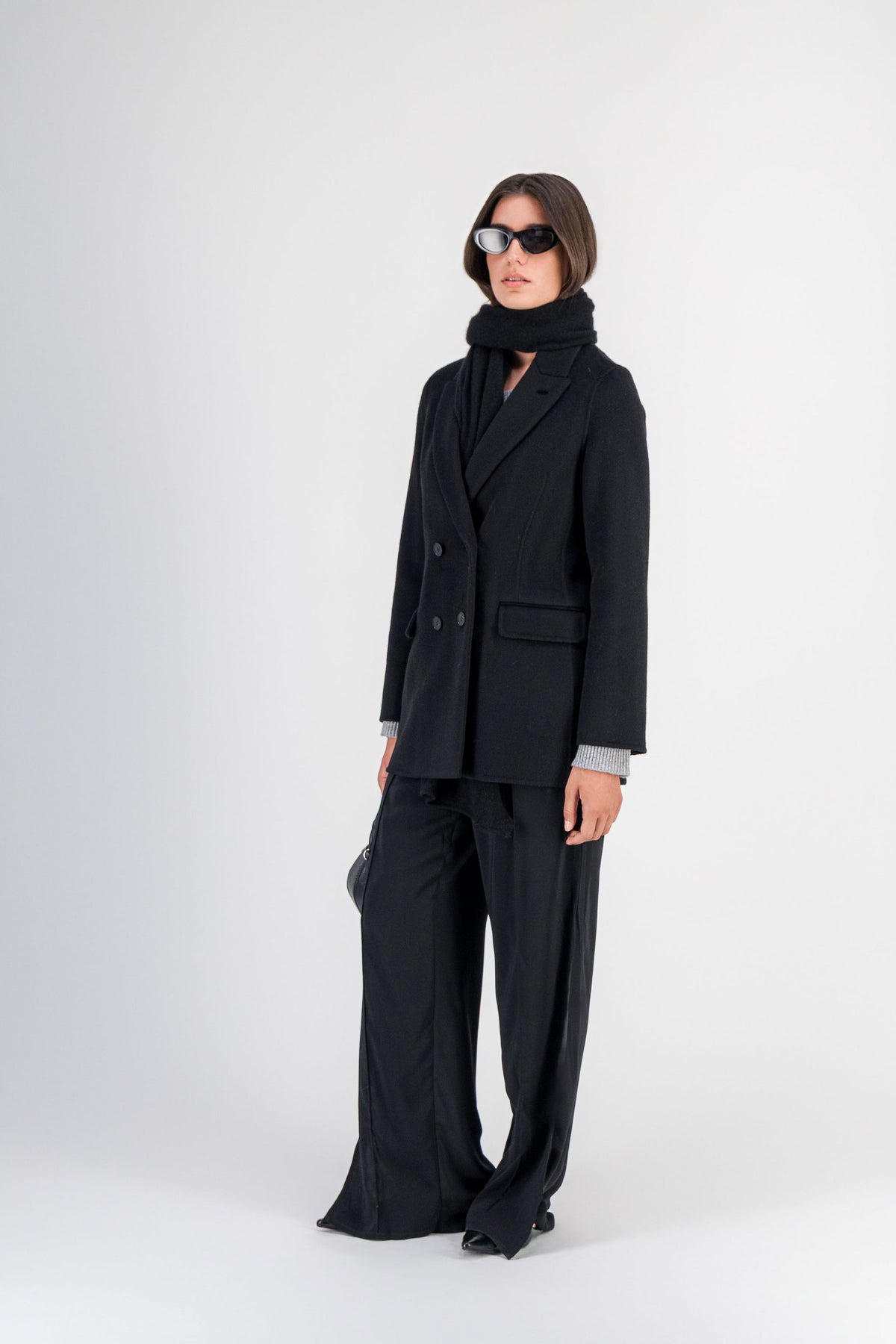 Manteau croisé ajusté en laine et cachemire noir