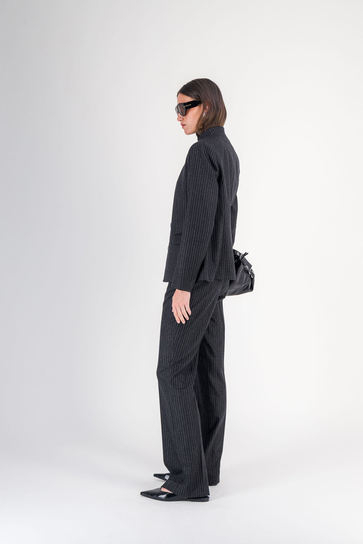 Veste cintrée à col montant en laine et cachemire noire