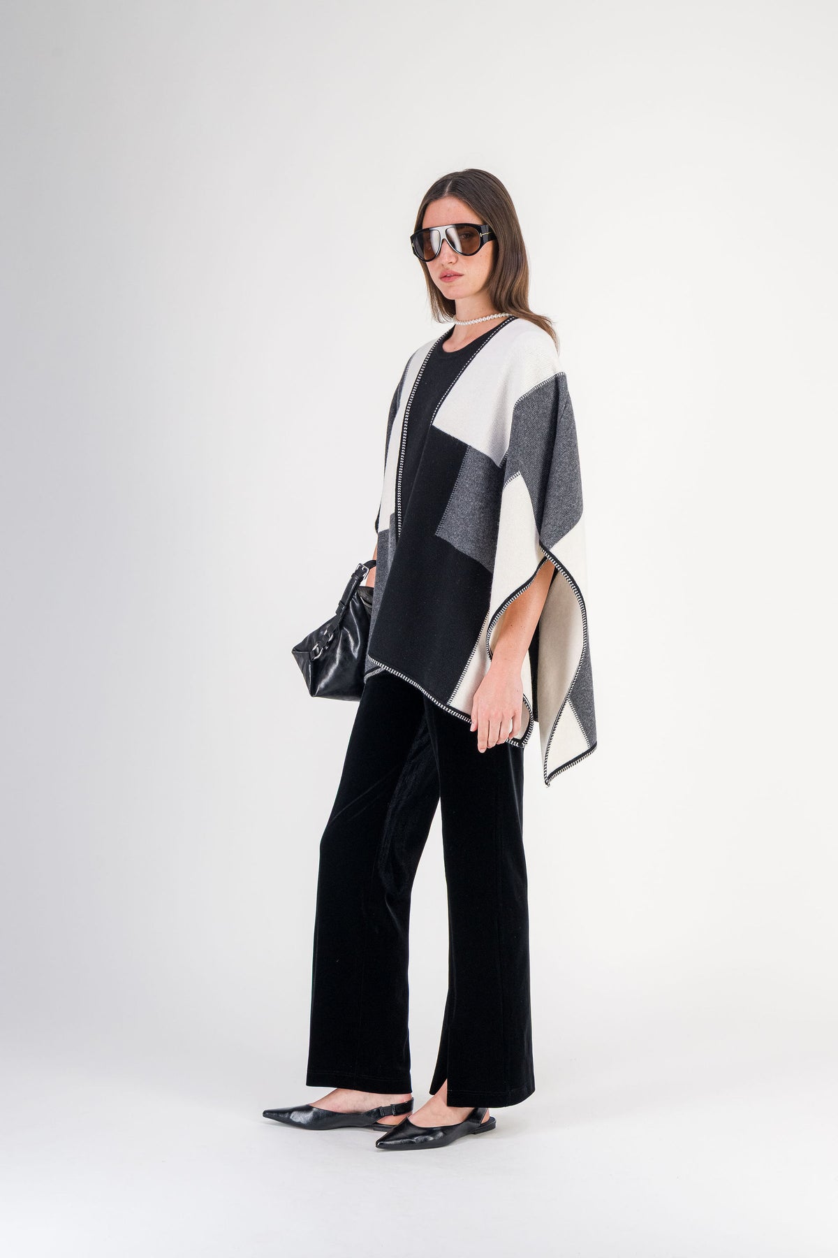 Pantalon évasé en velours stretch noir