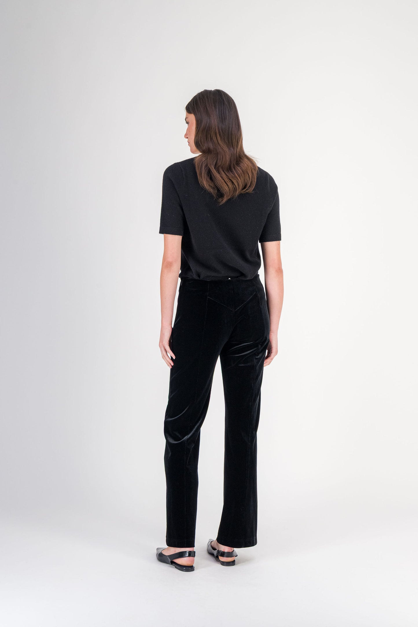 Top droit à col rond en laine mérinos en strass noir