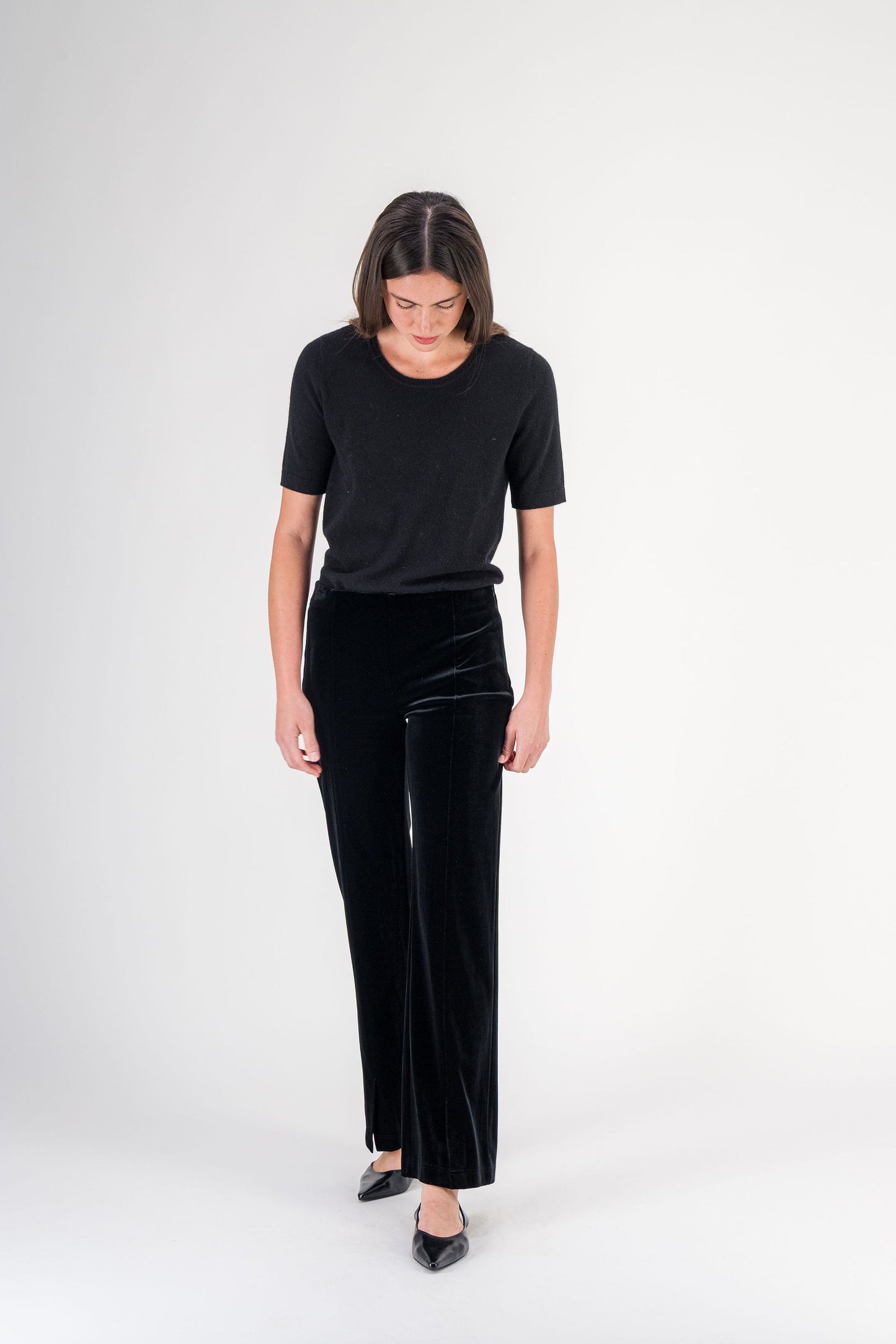 Top droit à col rond en laine mérinos en strass noir