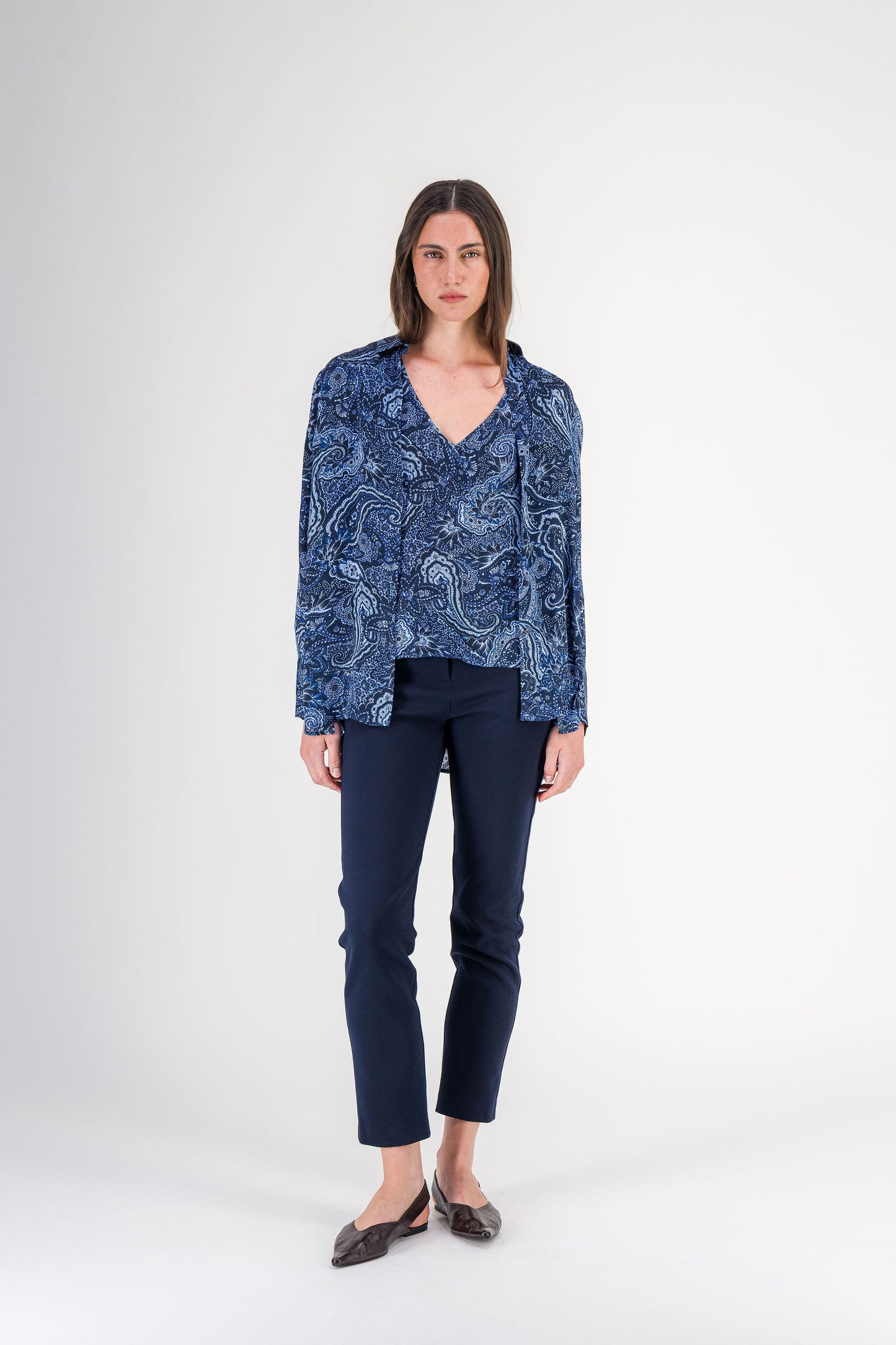Chemise droite boutonnée avec camisole imprimée marine