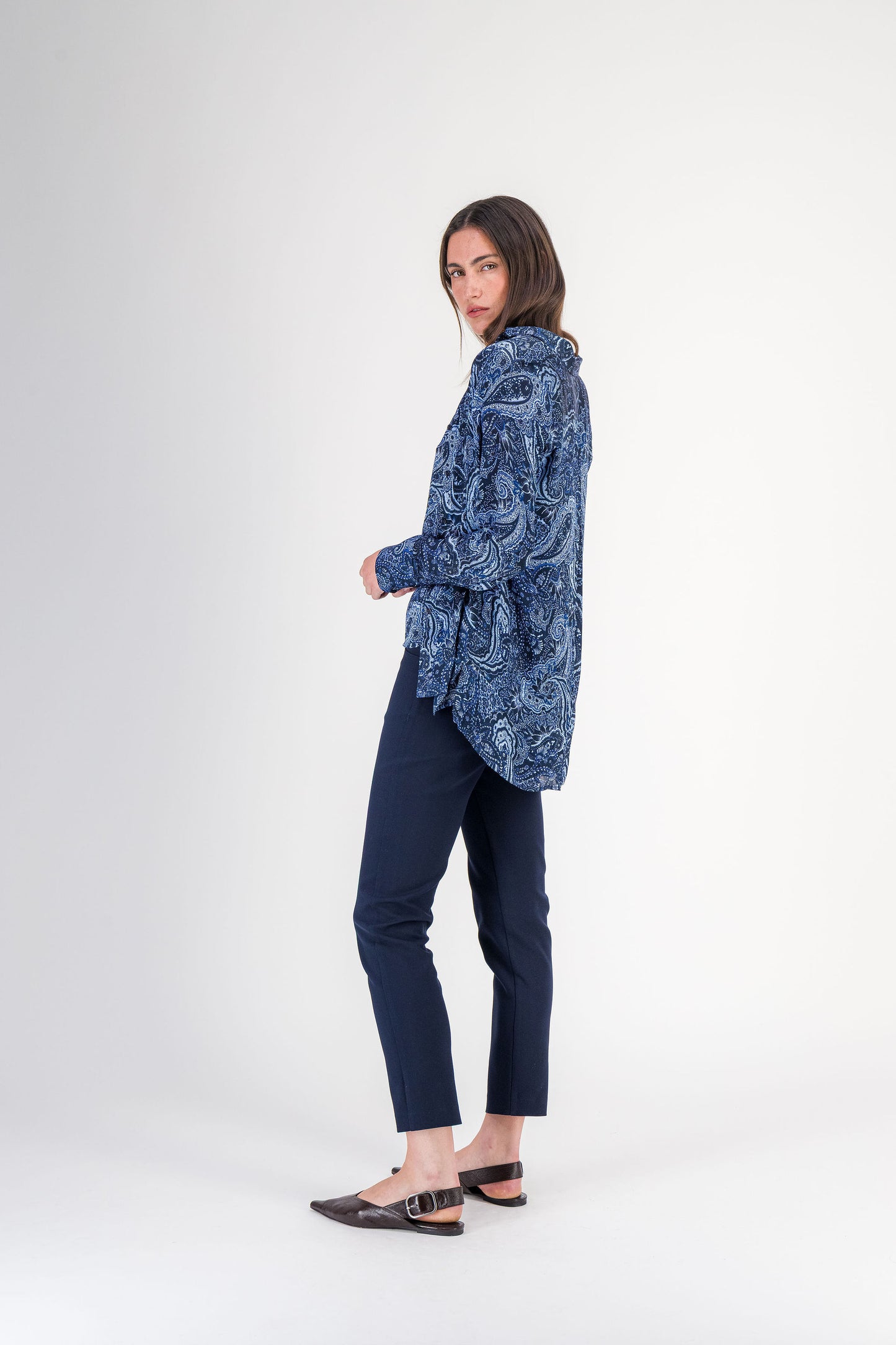 Chemise droite boutonnée avec camisole imprimée marine