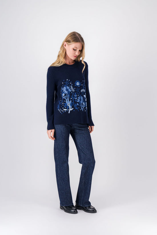 Pull marine avec brodure floral