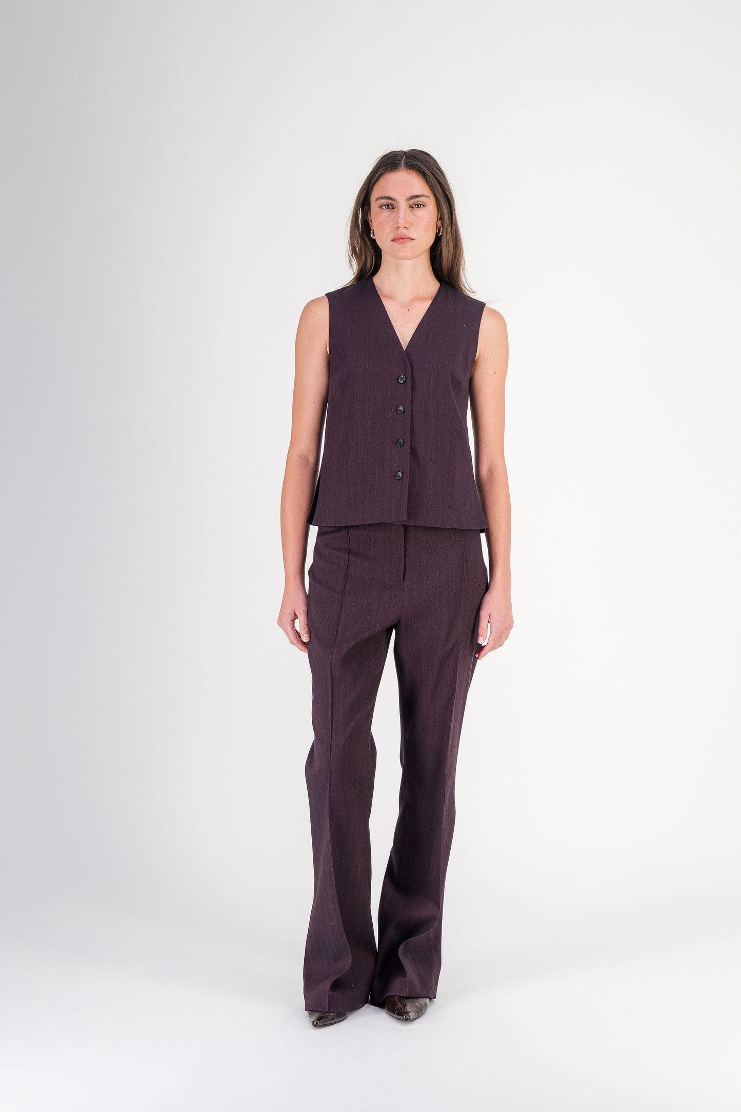 Gilet tailleur cintré sans manches en laine grenat