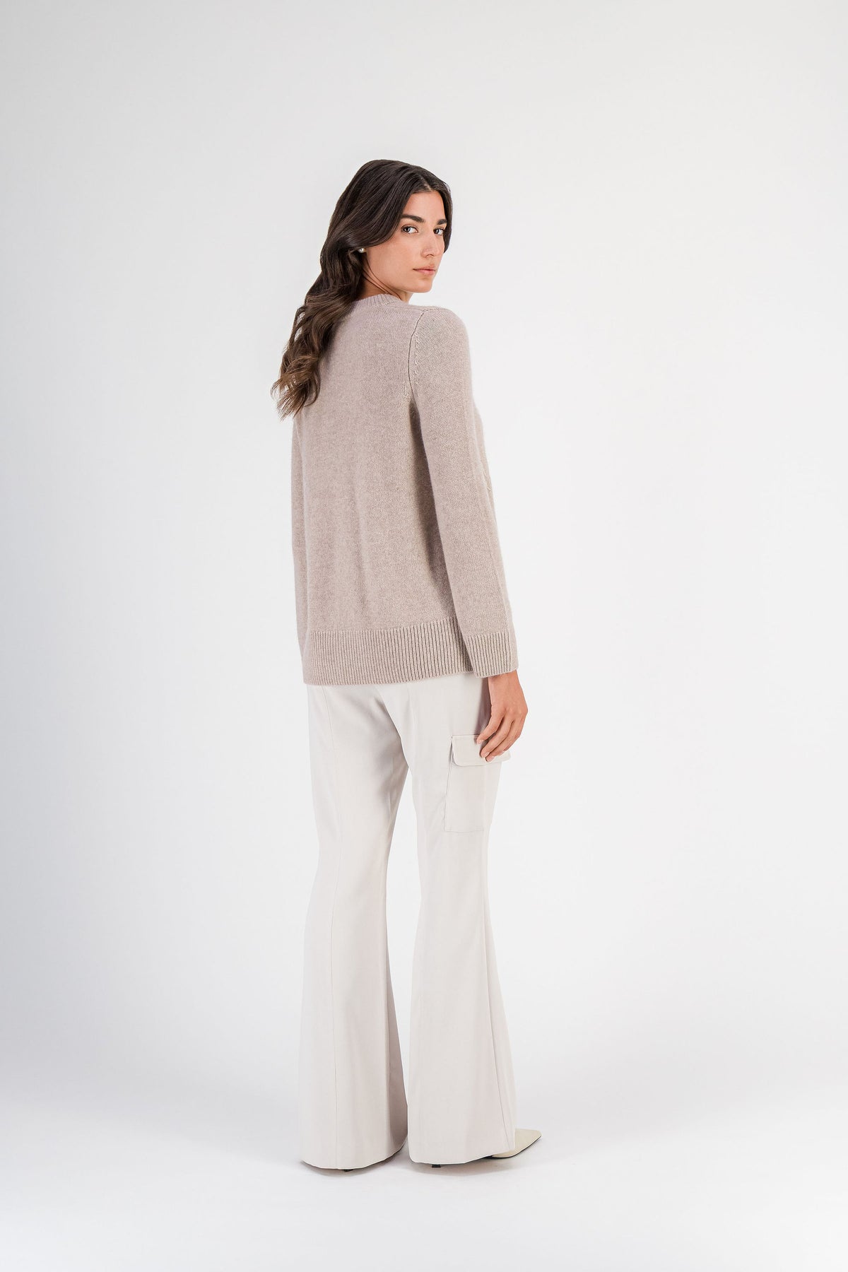 Pull brodé en laine et cachemire béton