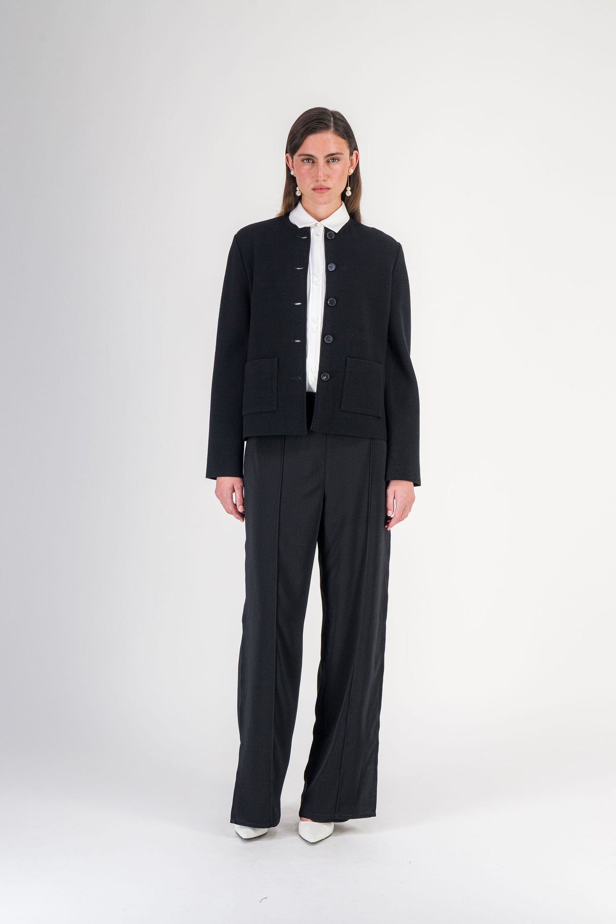 Veste droite à encolure ronde et poches noire