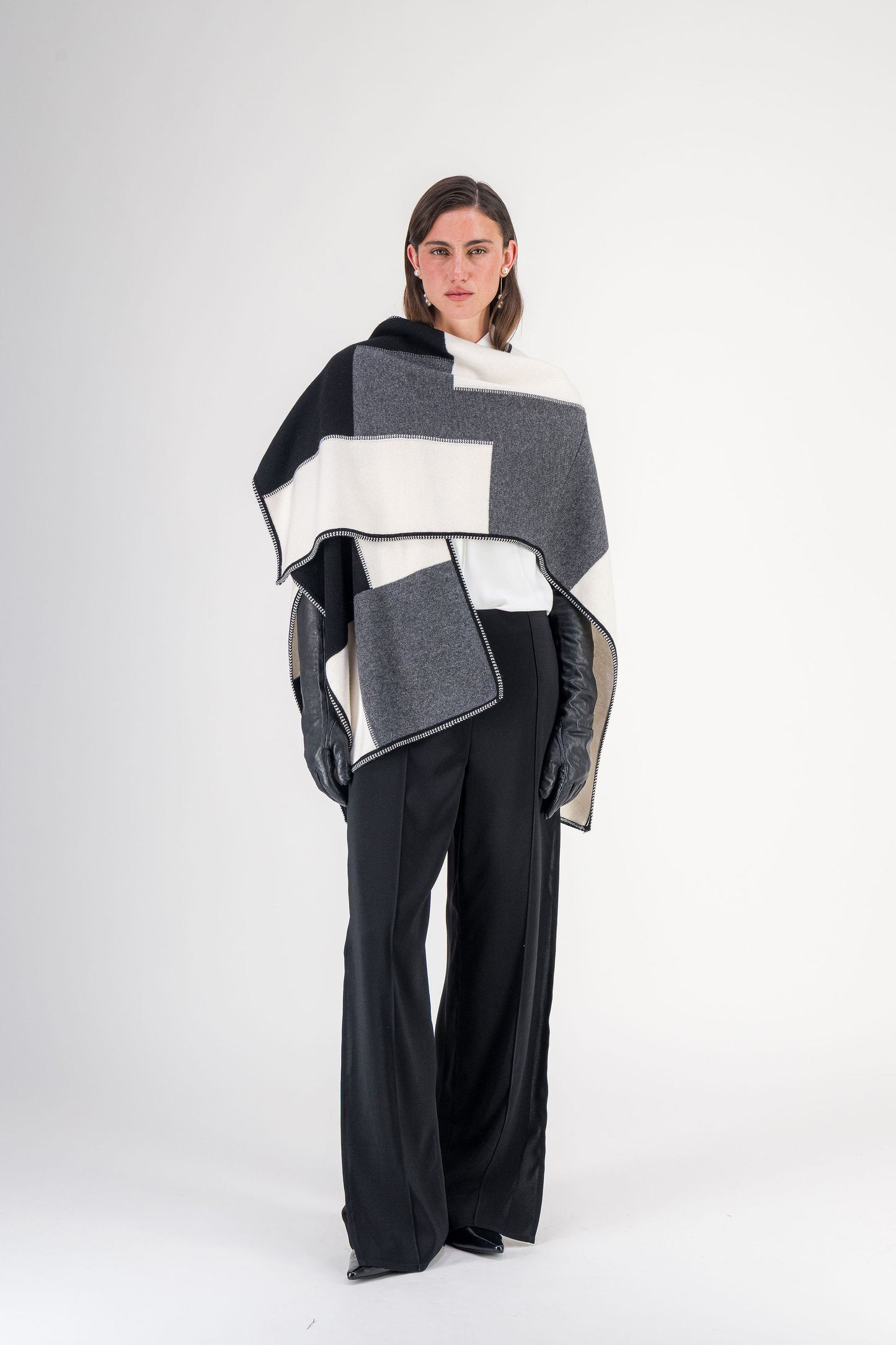 Poncho droit à motif en laine noir