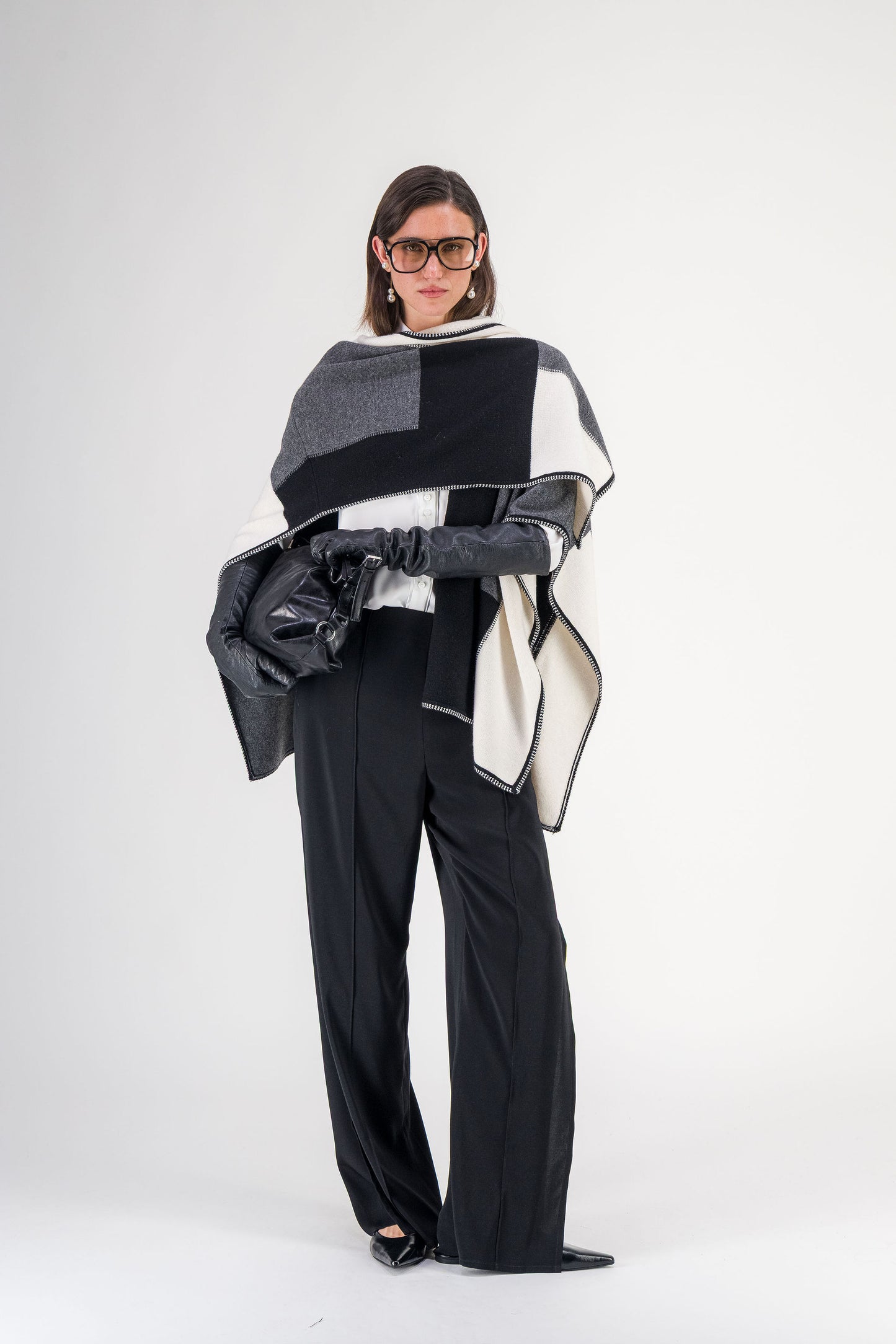 Poncho droit à motif en laine noir