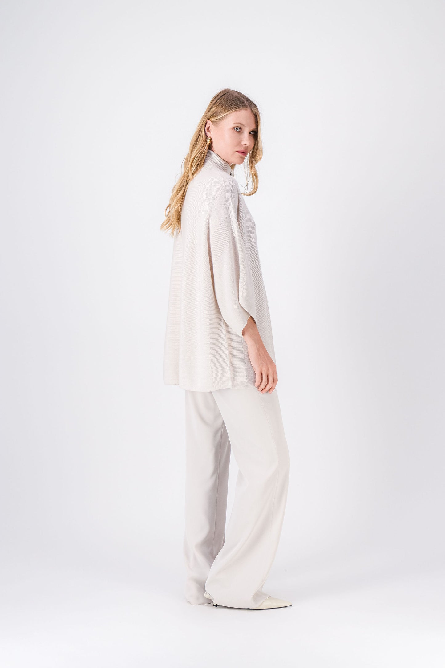 Pull beton avec col roulé