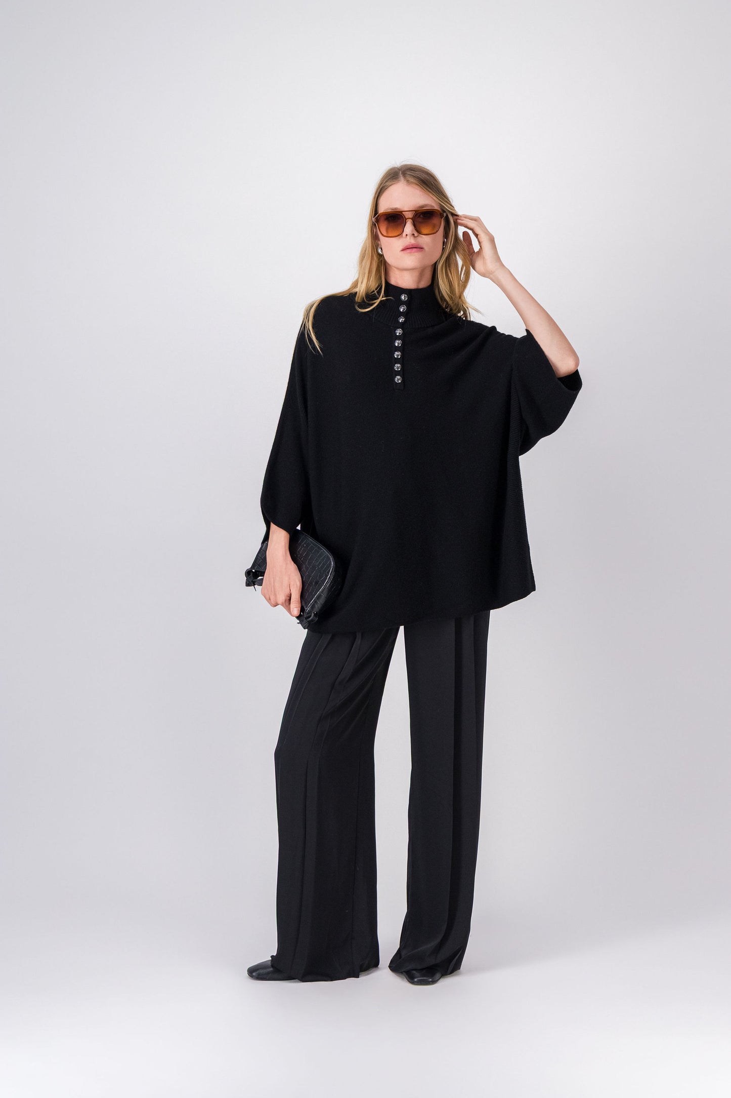 Pull noir avec col roulé