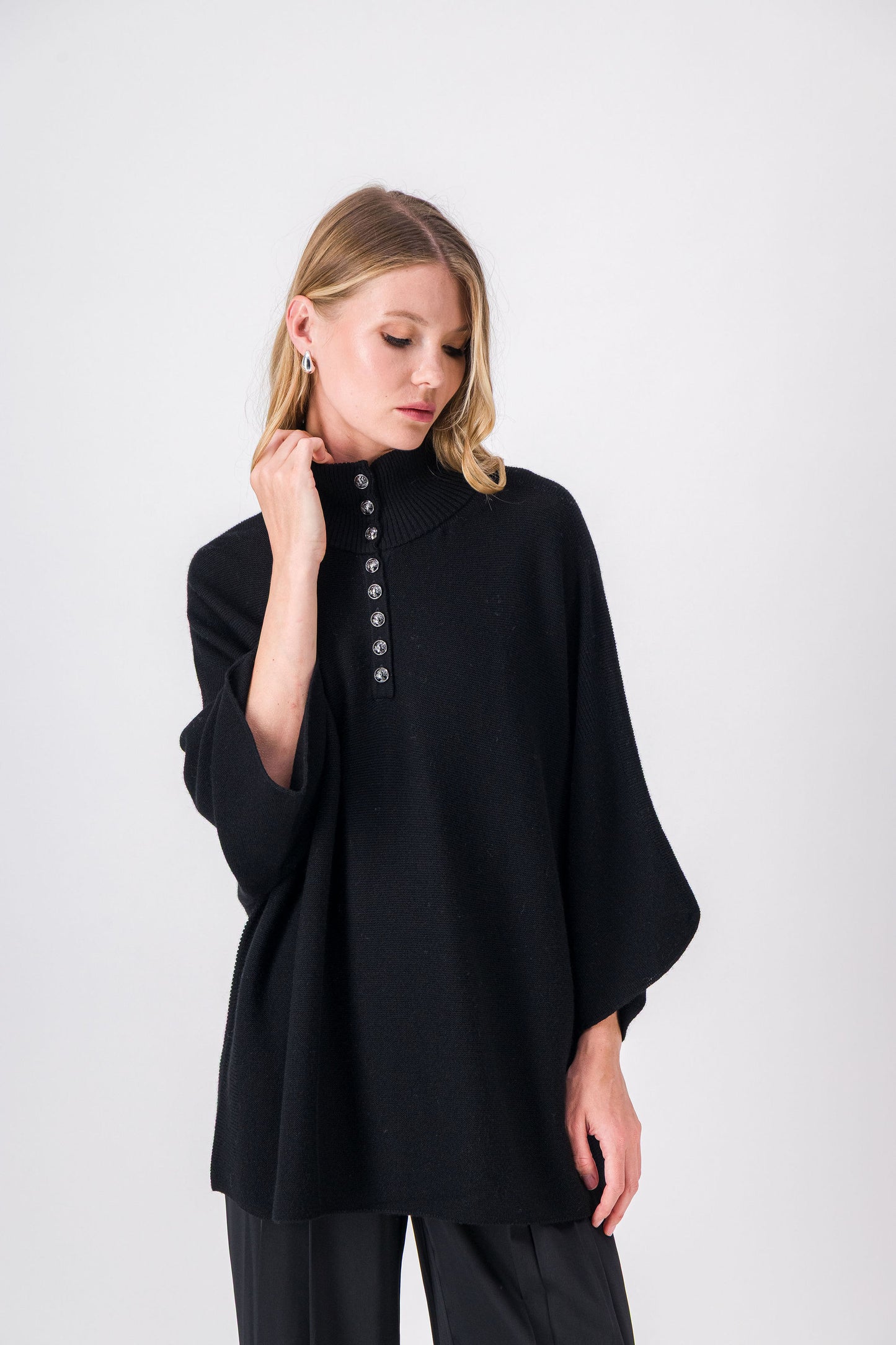 Pull noir avec col roulé