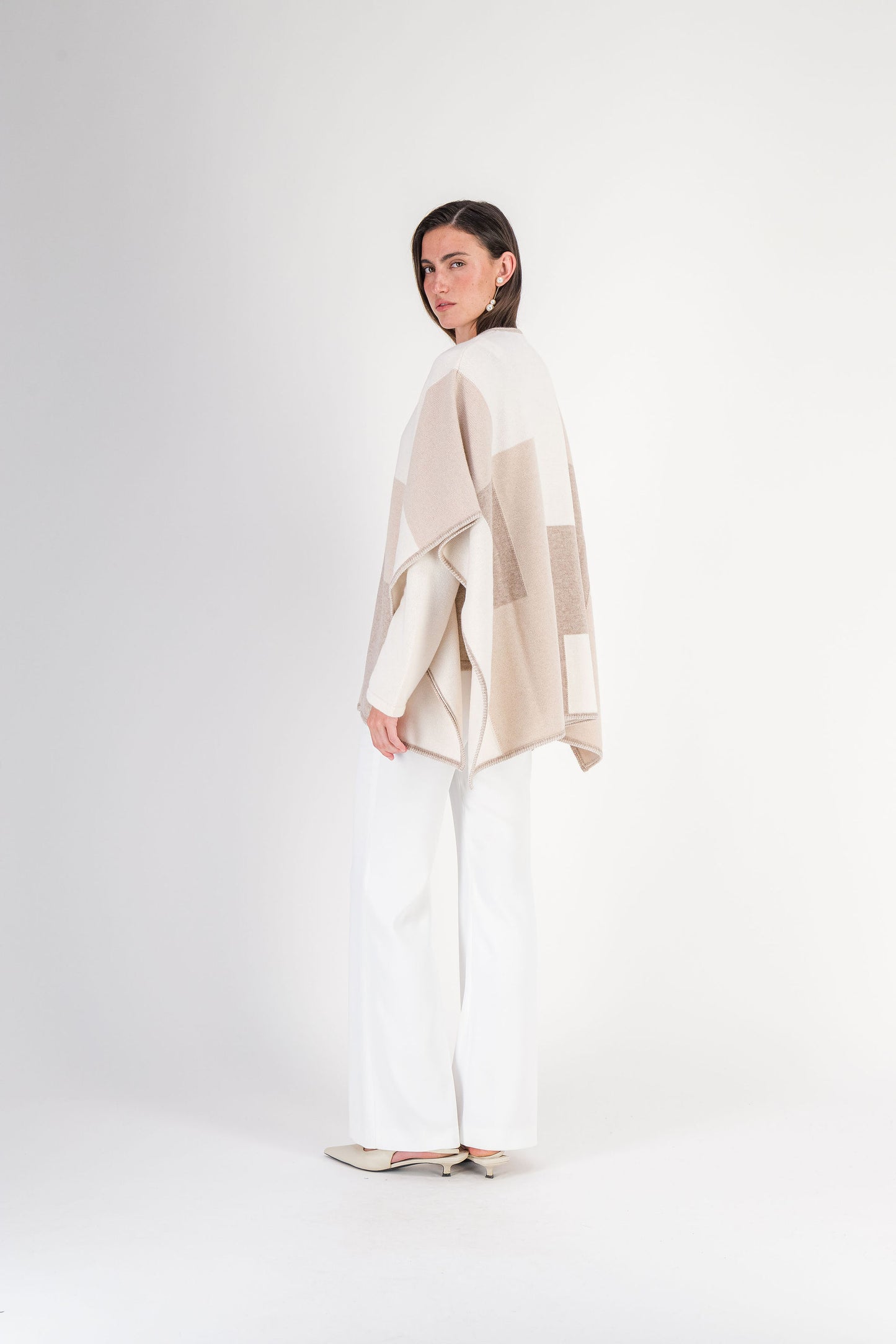 Poncho droit à motif en laine béton