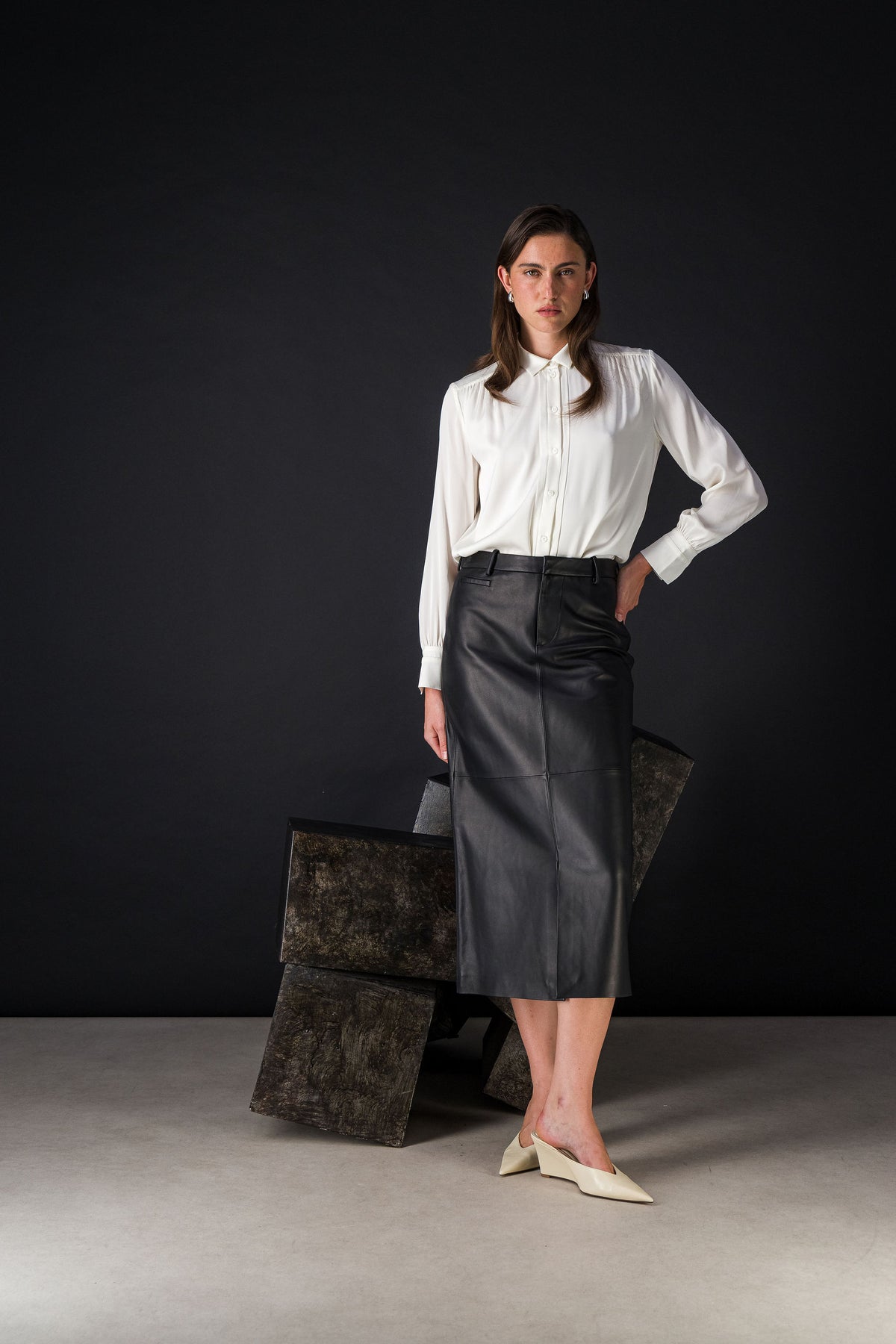 Chemise fluide en soie col chemise blanc cassé