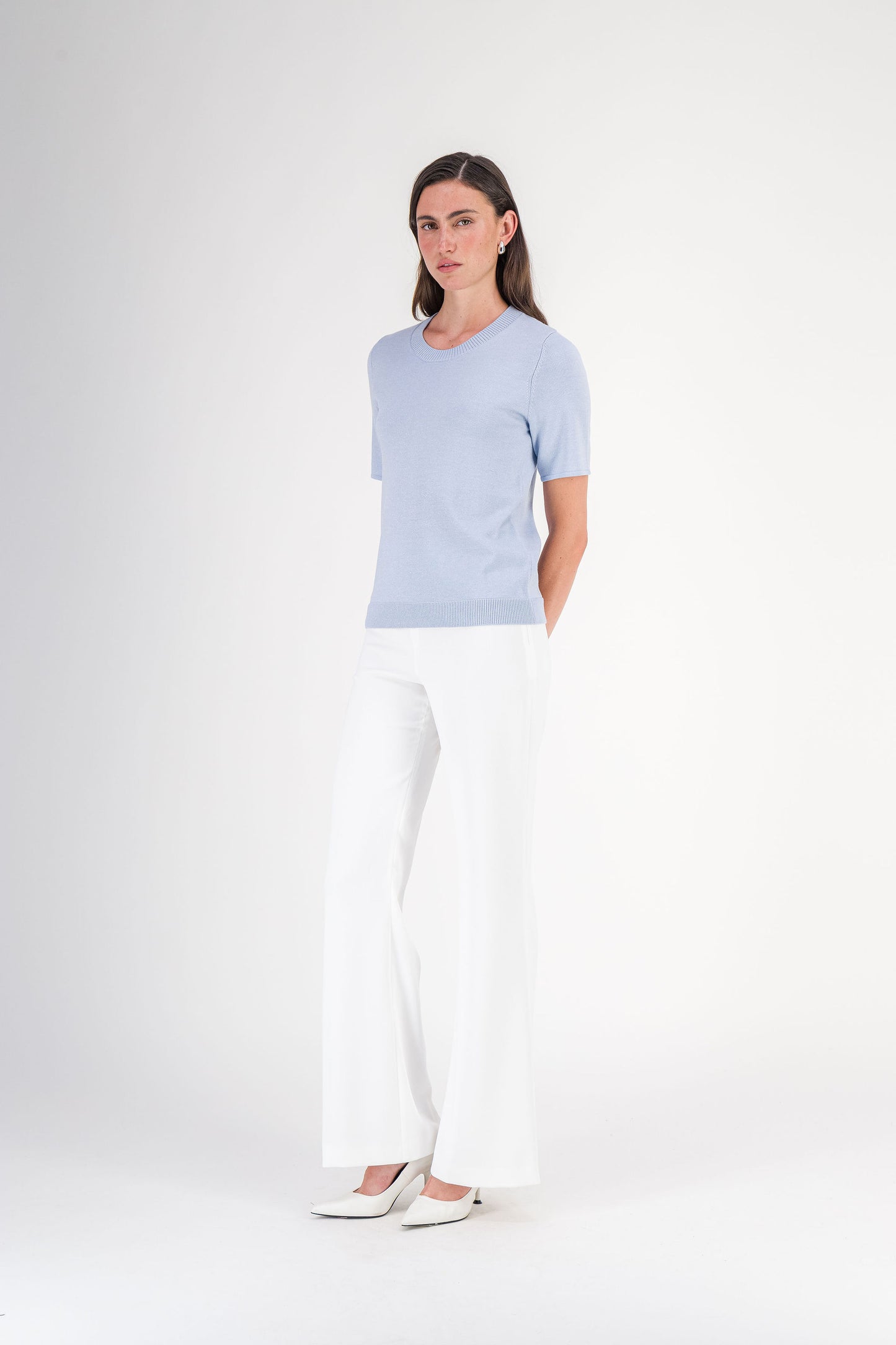 Top droit à col rond en laine mérinos en strass bleu denim