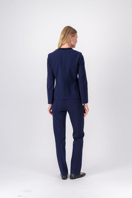 Veste courte marine à bordures tressées