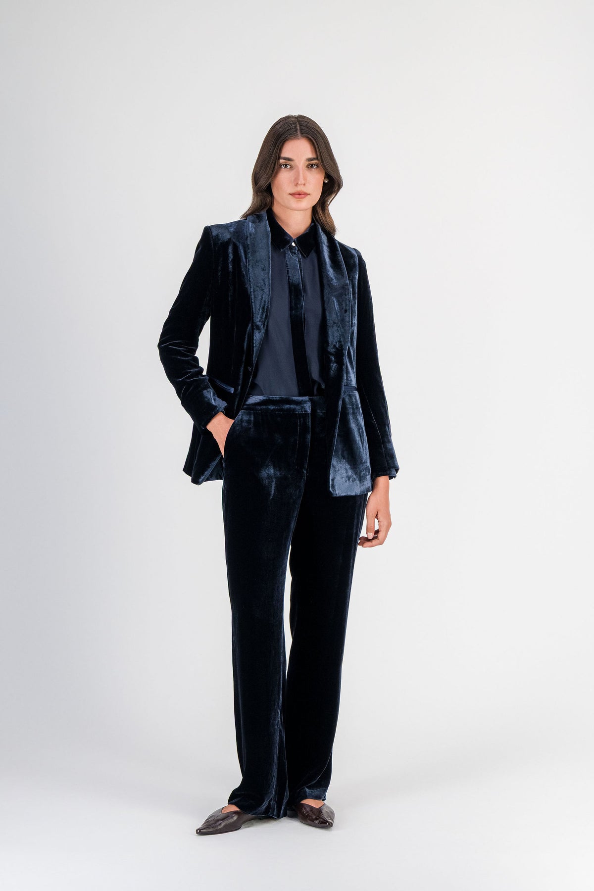 Blazer long en velours de soie marine