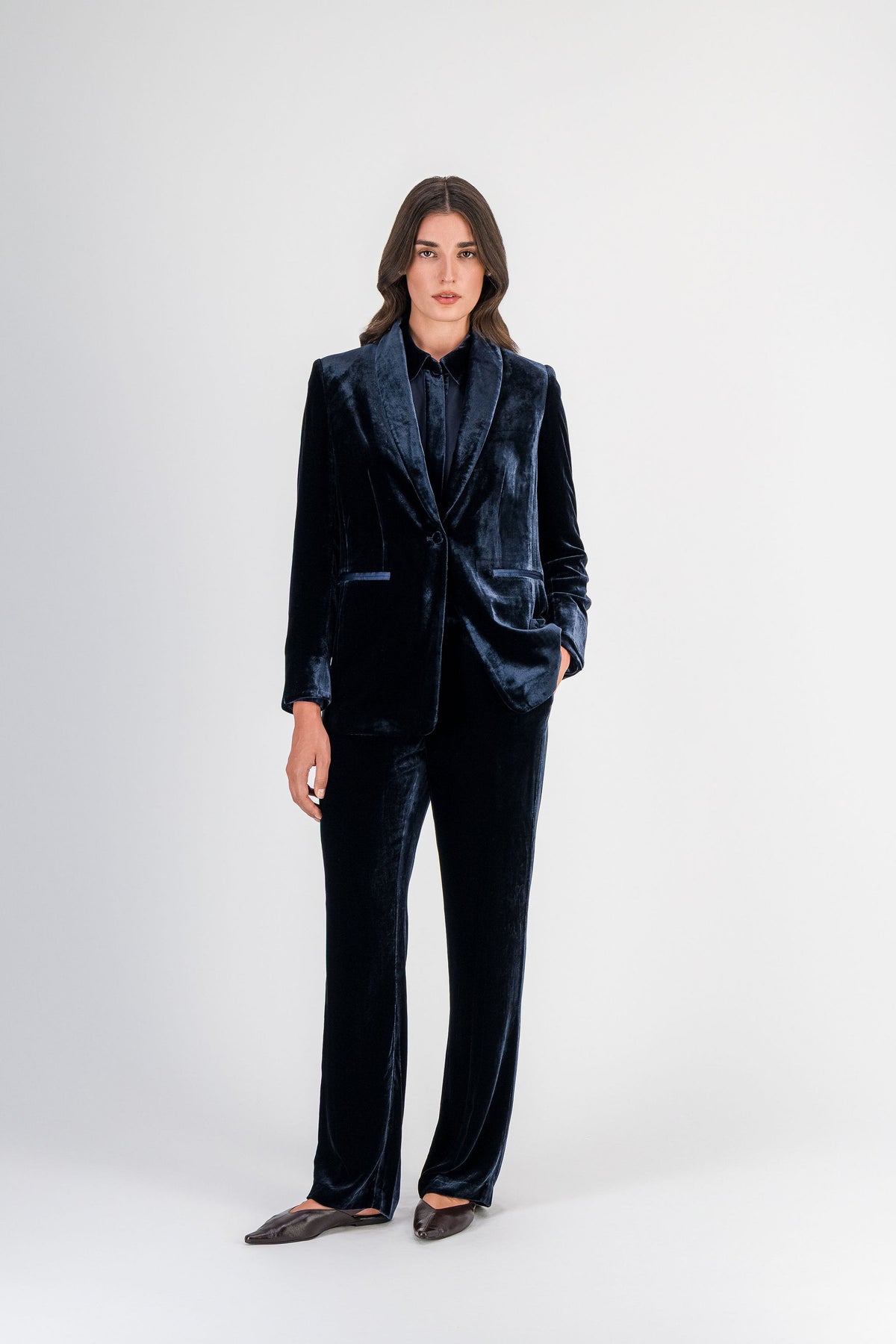 Blazer long en velours de soie marine