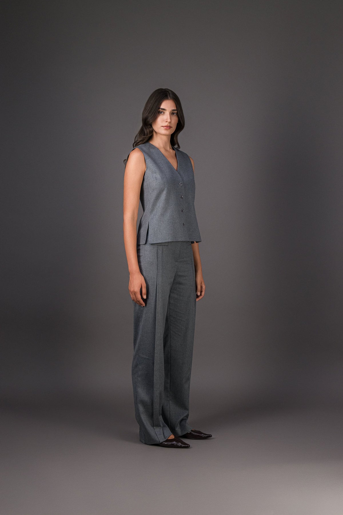 Gilet ajusté à col V en laine gris moyen
