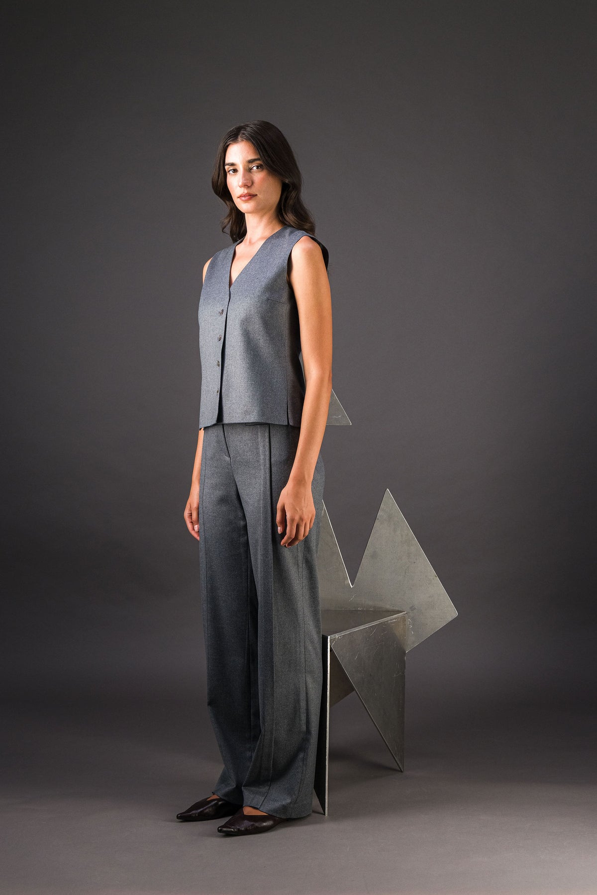 Gilet ajusté à col V en laine gris moyen