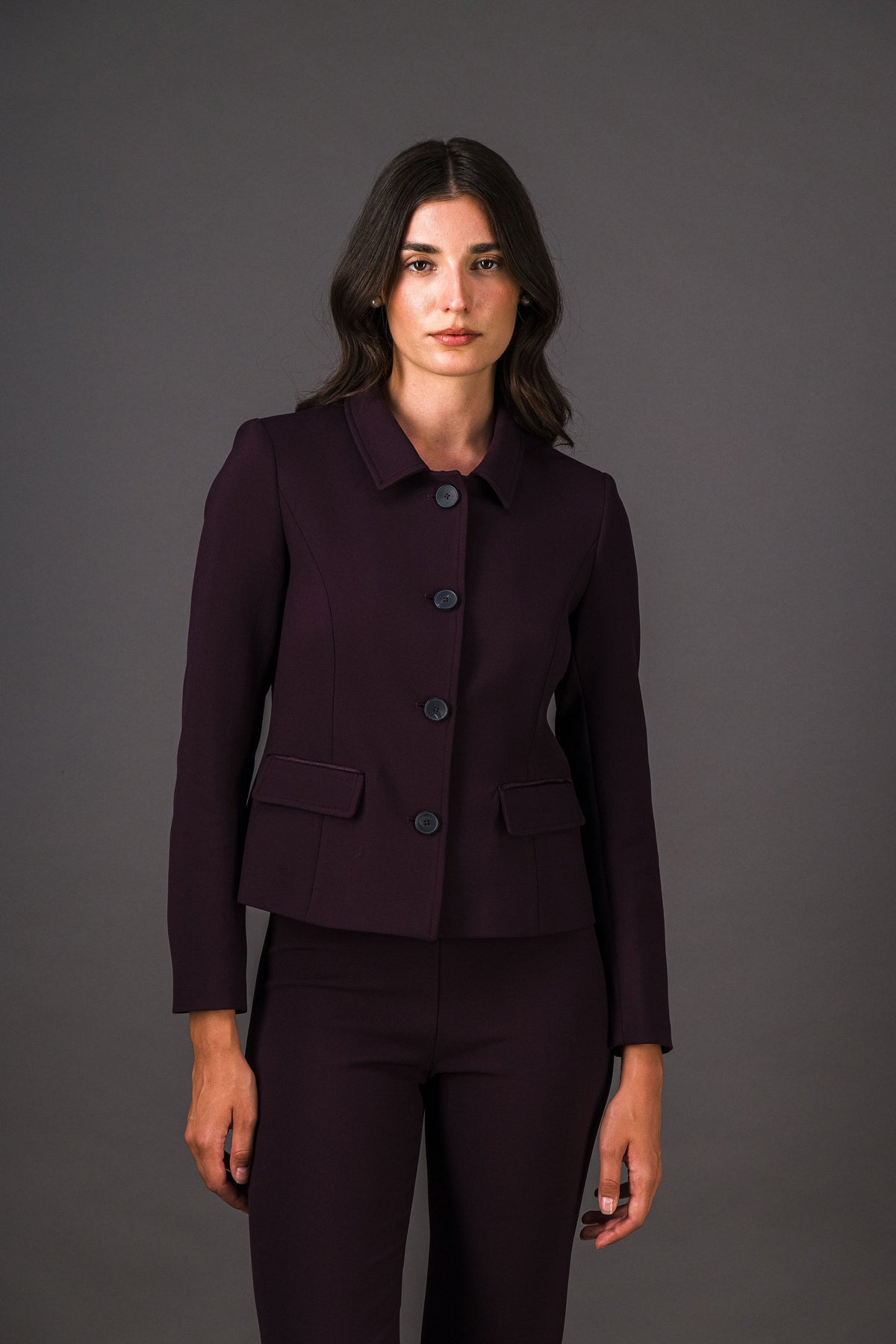 Veste courte col chemise grenat