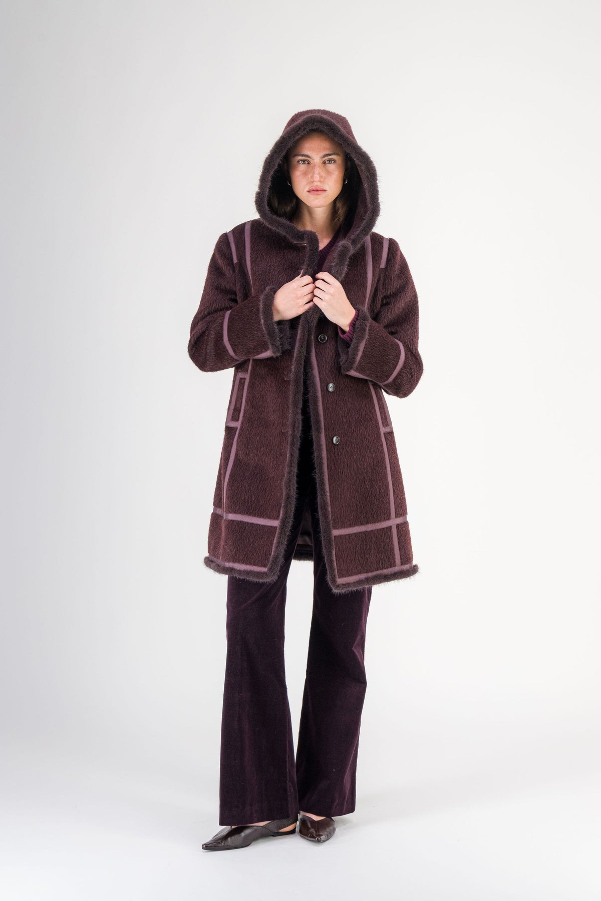 Manteau mi-long à capuche en alpaga et laine grenat