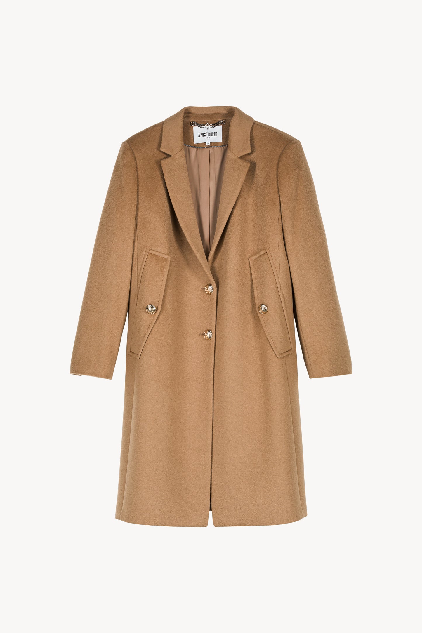 Manteau long camel à col tailleur, orné de boutons dorés et de poches plaquées avec rabat.
