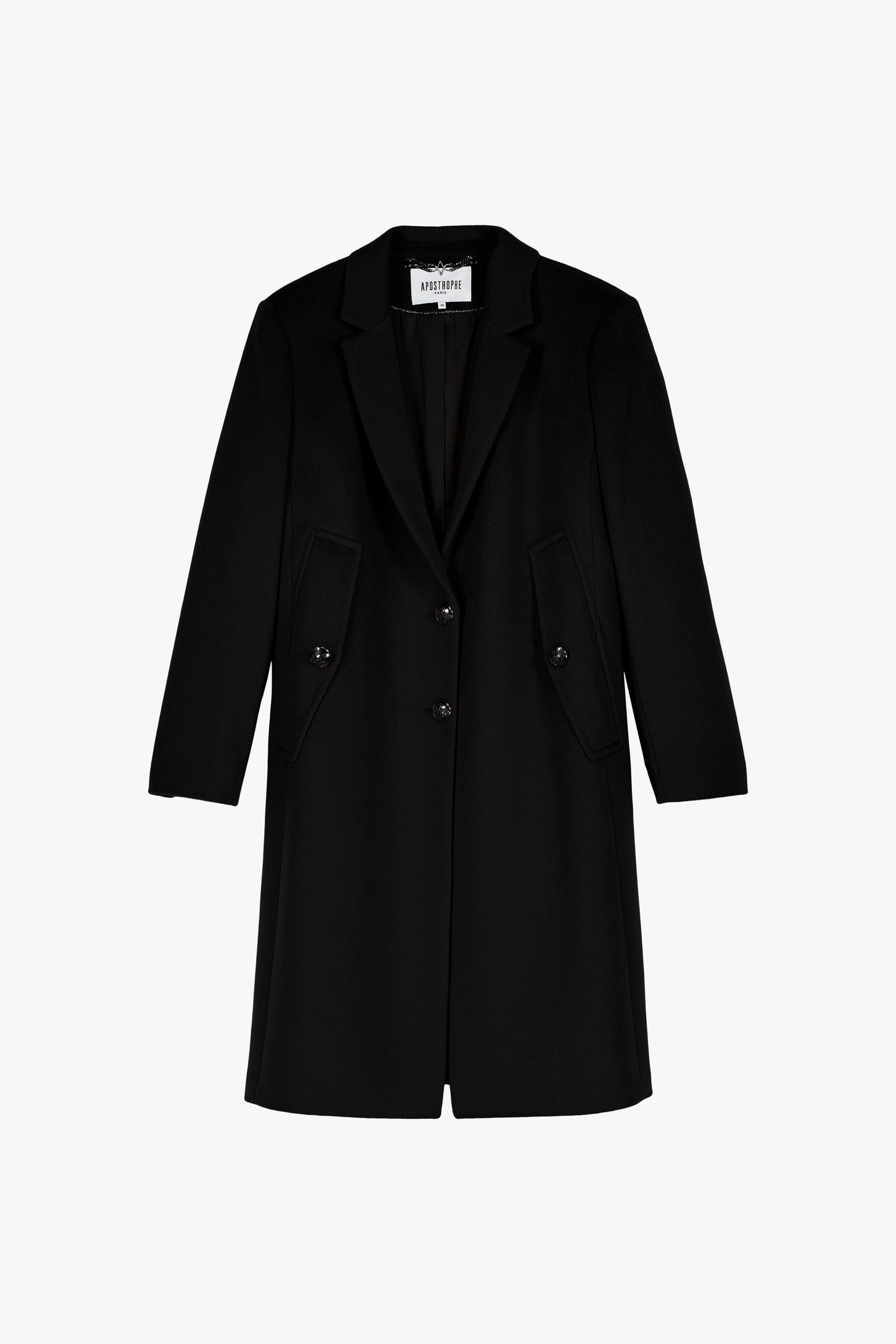 Manteau long noir à col tailleur, orné de boutons dorés et de poches plaquées avec rabat.