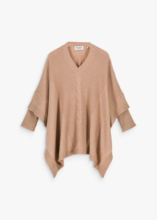 Pull cape camel