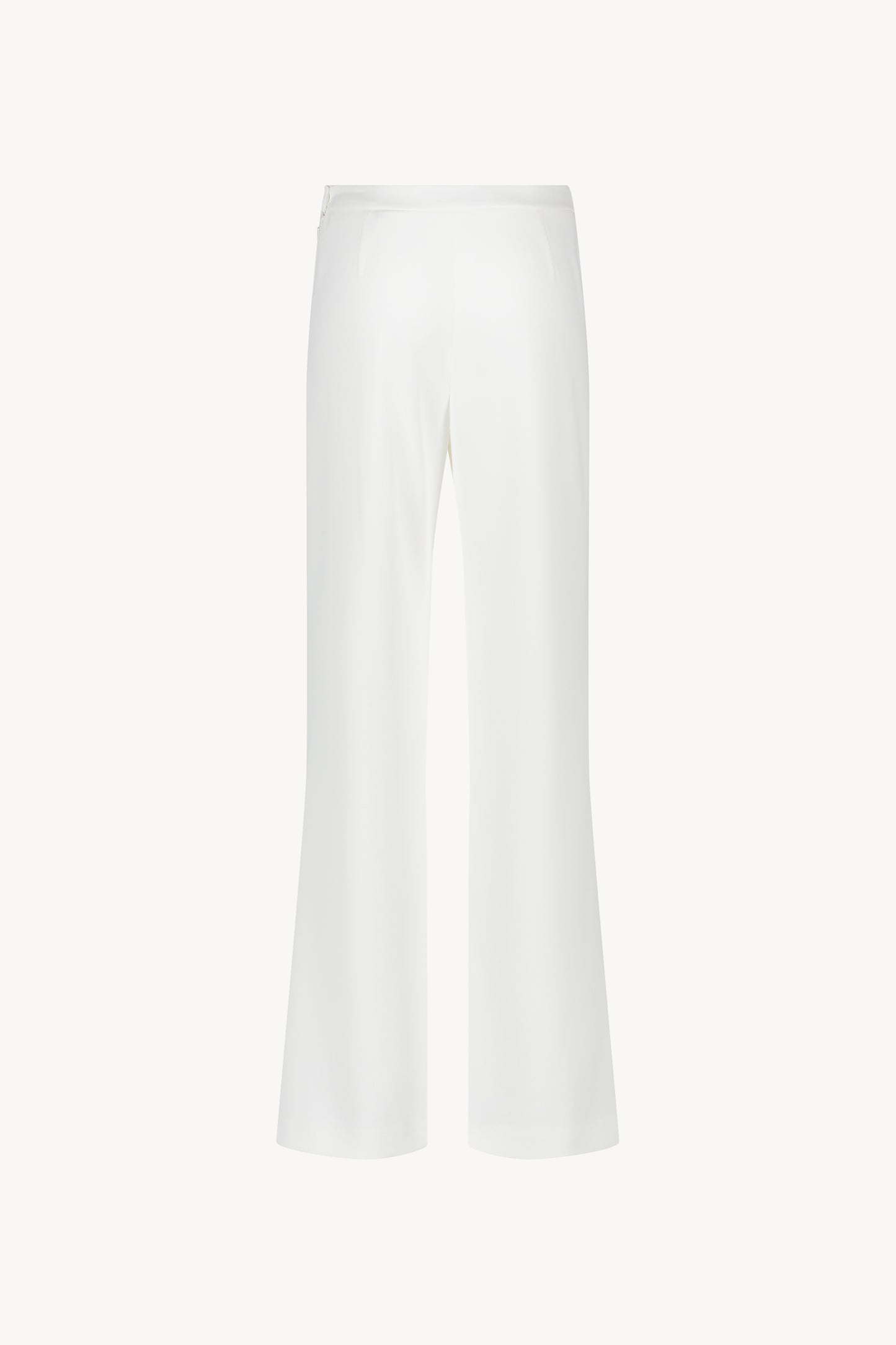 pantalon blanc coupe évasée