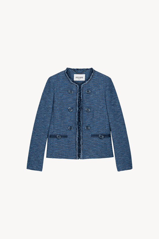 Veste en tweed bleu avec ses finitions tressées et frangées raffinées. Les boutons brodés et les poches passepoilées . 