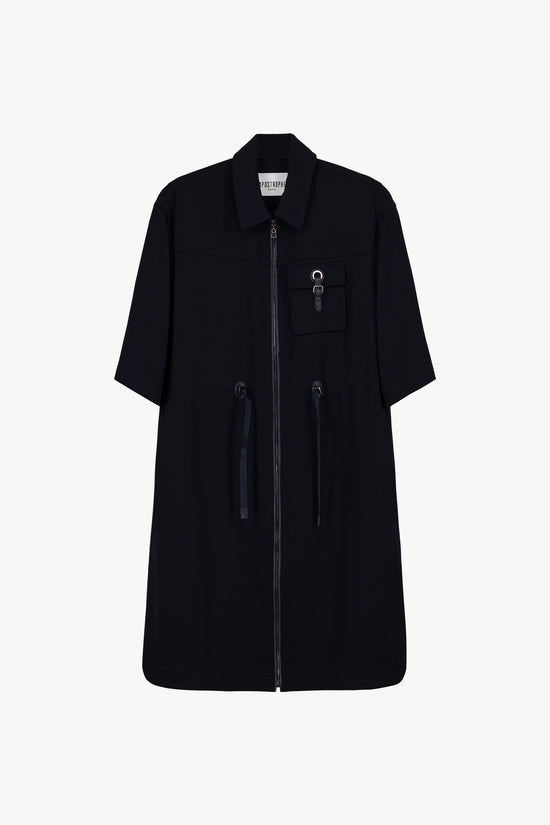 Robe surchemise marine vue de face, avec fermeture zippée 