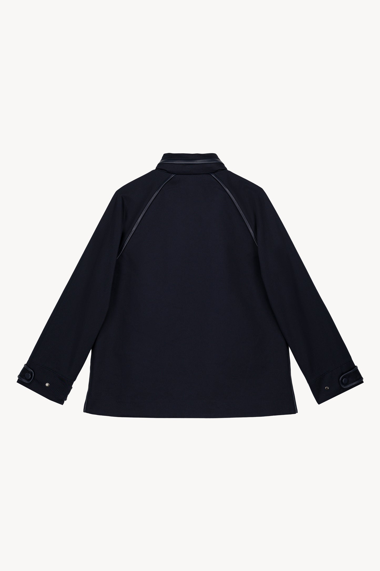 Trench coupe droite marine, à capuche, avec cordon ajustable et finitions utilitaires  pour un look chic.