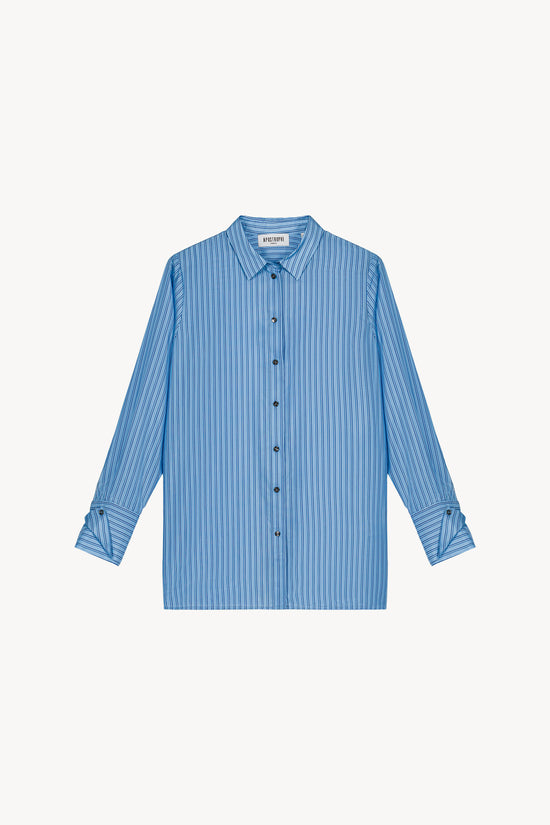 Chemise fluide en soie habotai bleu denim avec rayures fines, poignets doubles et boutons gravés