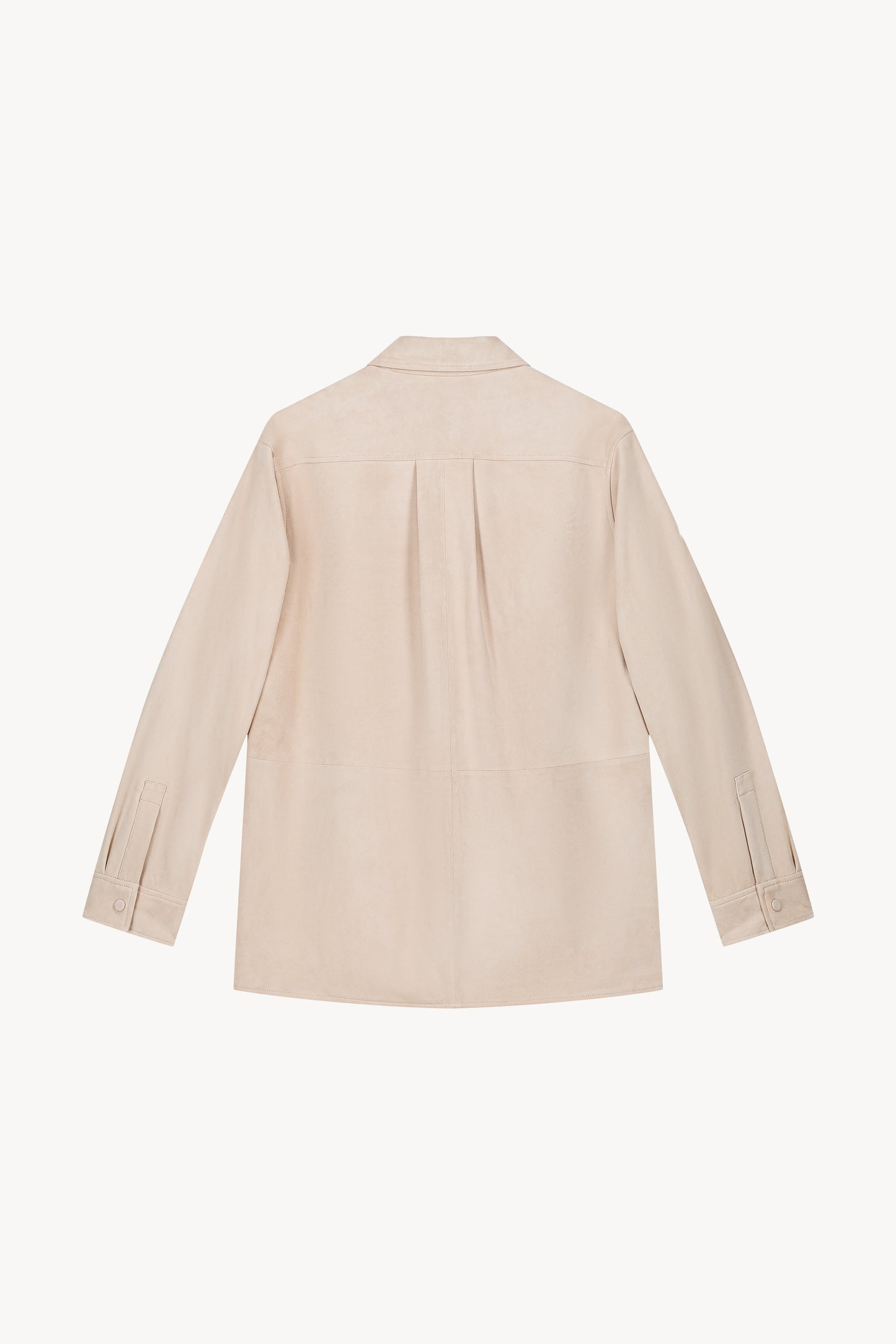Surchemise beige clair en daim, poches poitrine et surpiqûres raffinées 