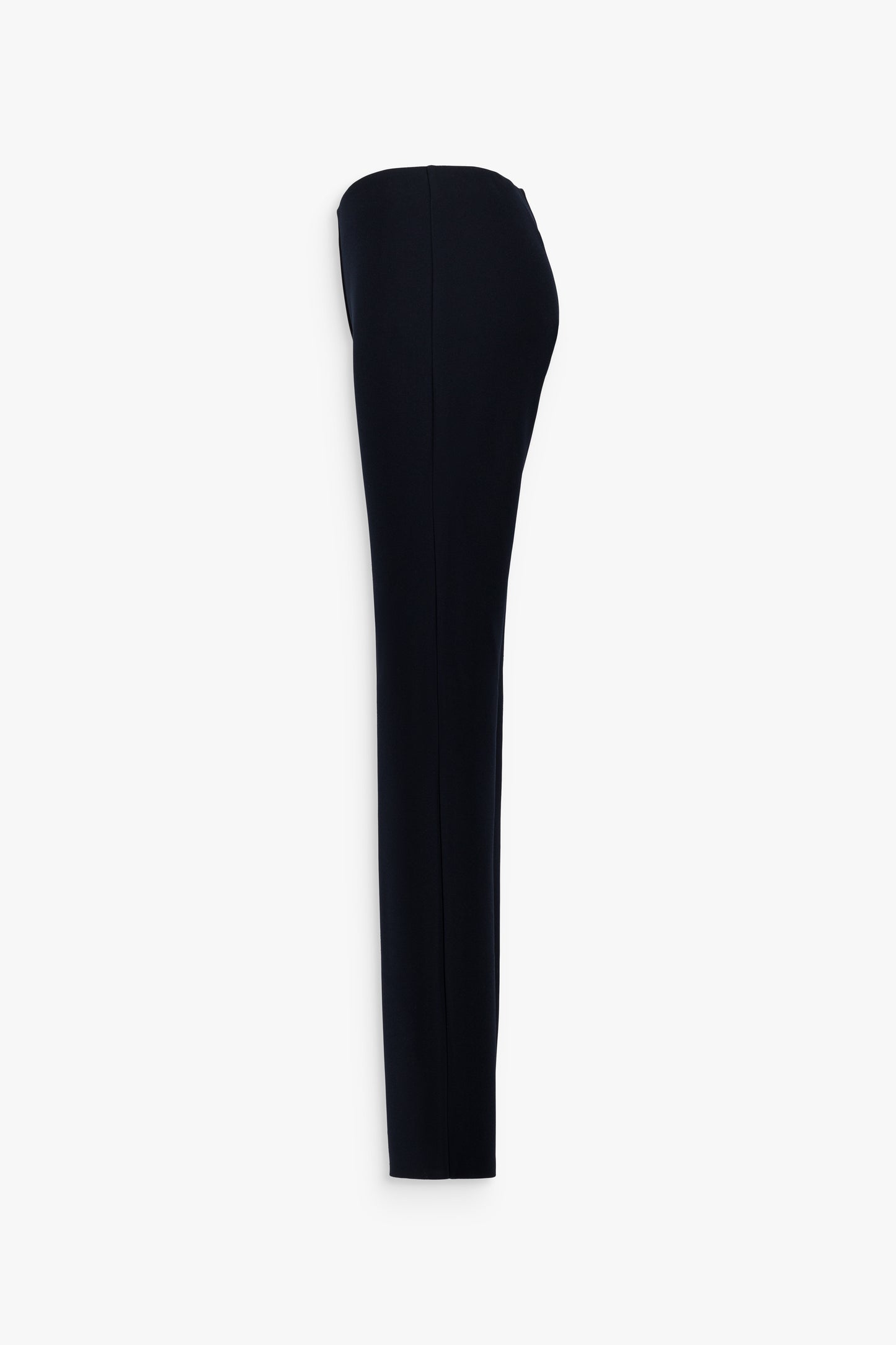 Pantalon droit marine, confort et sobriété pour un style raffiné.