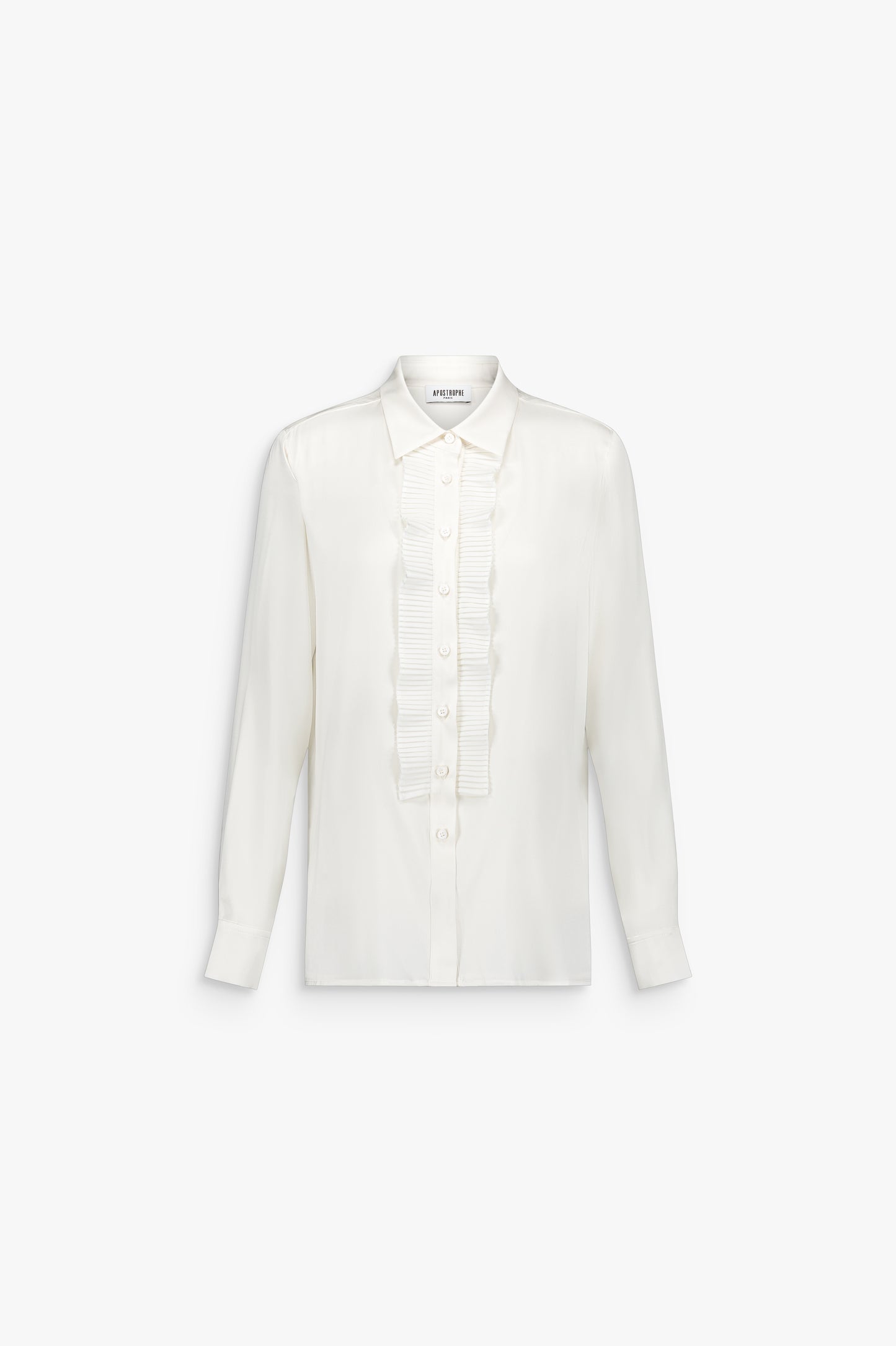 Chemise blanc cassé, volant plissé délicat et plastron structuré, coupe droite.