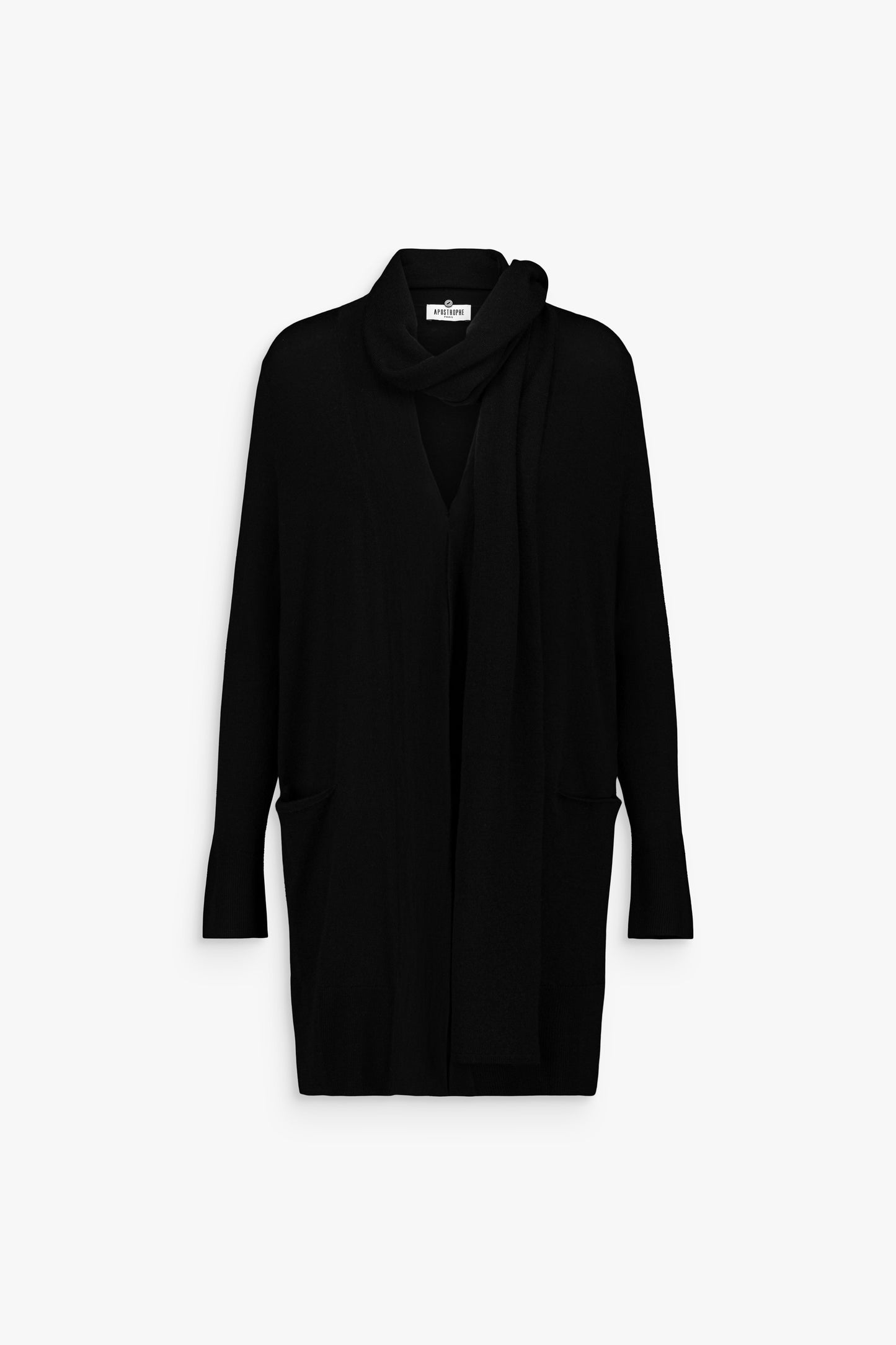 Gilet long noir en maille fluide, coupe droite avec écharpe intégrée.