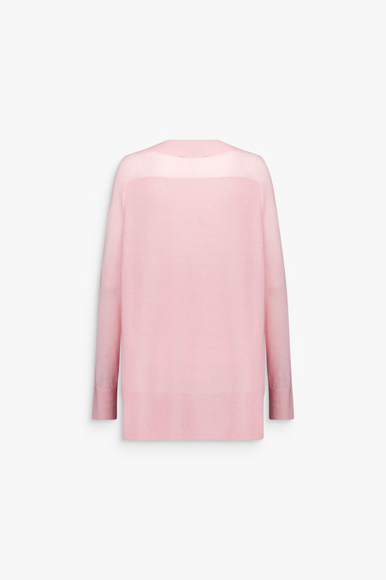 Pull en maille fine rose, raffiné et léger pour toutes les saisons.