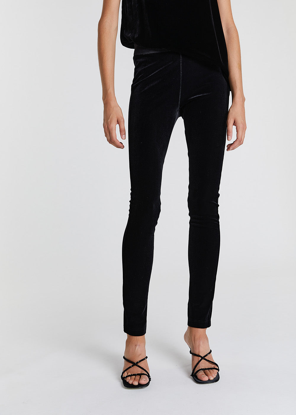 Pantalon slim en velours stretch