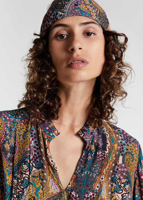 Robe imprimée avec ceinture ton sur ton