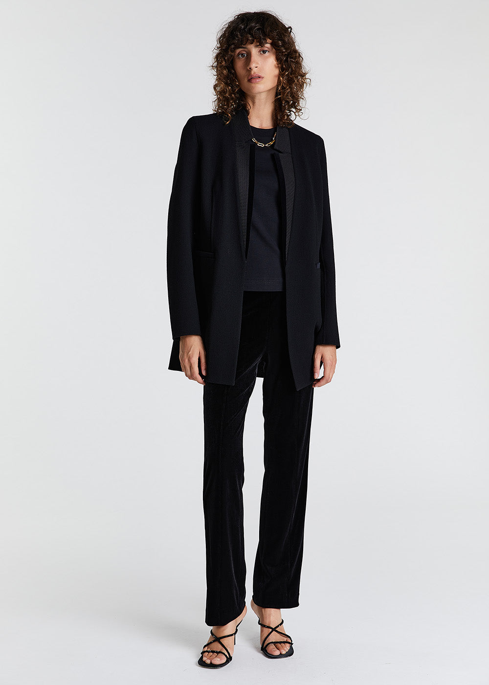 Veste longue en laine détails velours